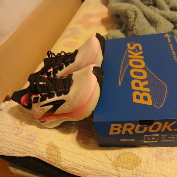 Brooks Women's Athletic Shoes - White and Pink - Picture 9 of 13